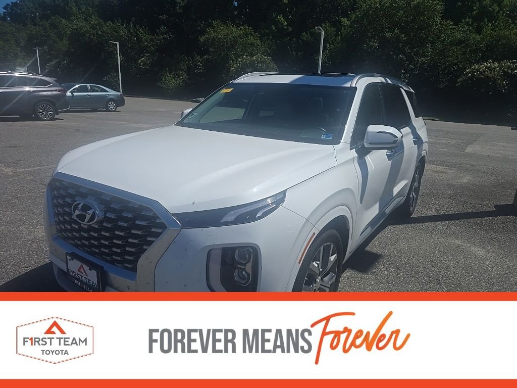 Used 2021 White Hyundai Limited image 1