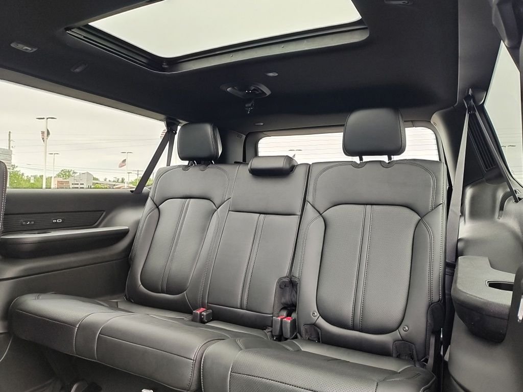 New 2026 High Gloss Black Exterior Paint Jeep Limited Reserve image 34