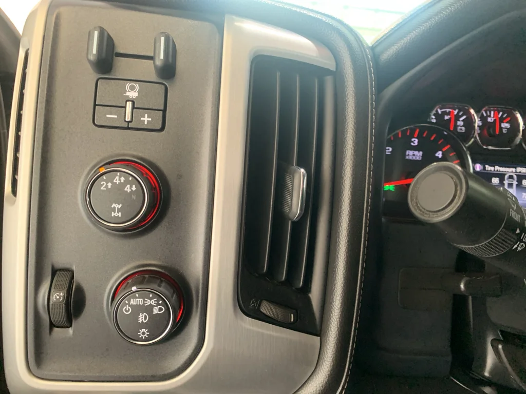 Used 2015 Summit White GMC SLE image 25