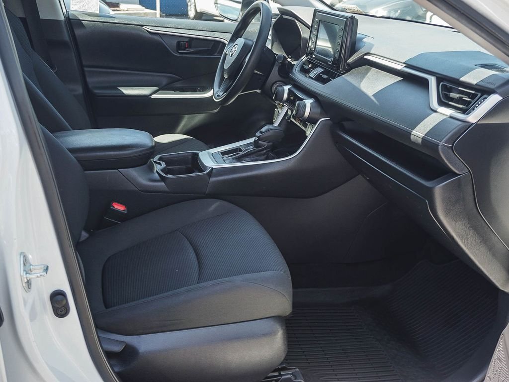 Used 2021 White Toyota LE image 13