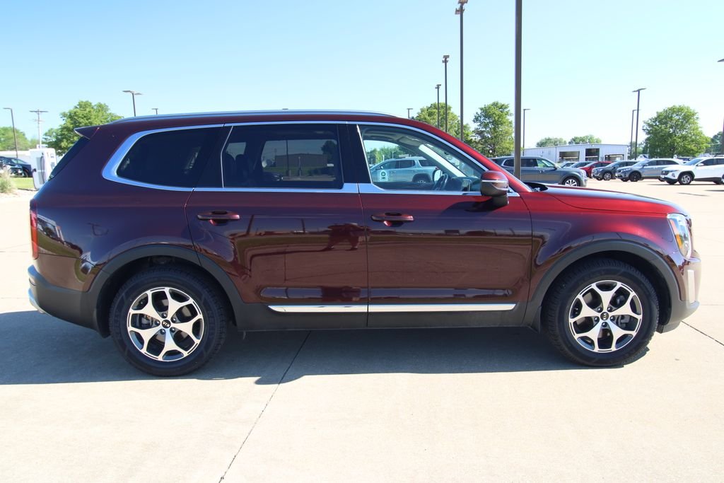 Used 2020 Purple Kia EX image 4