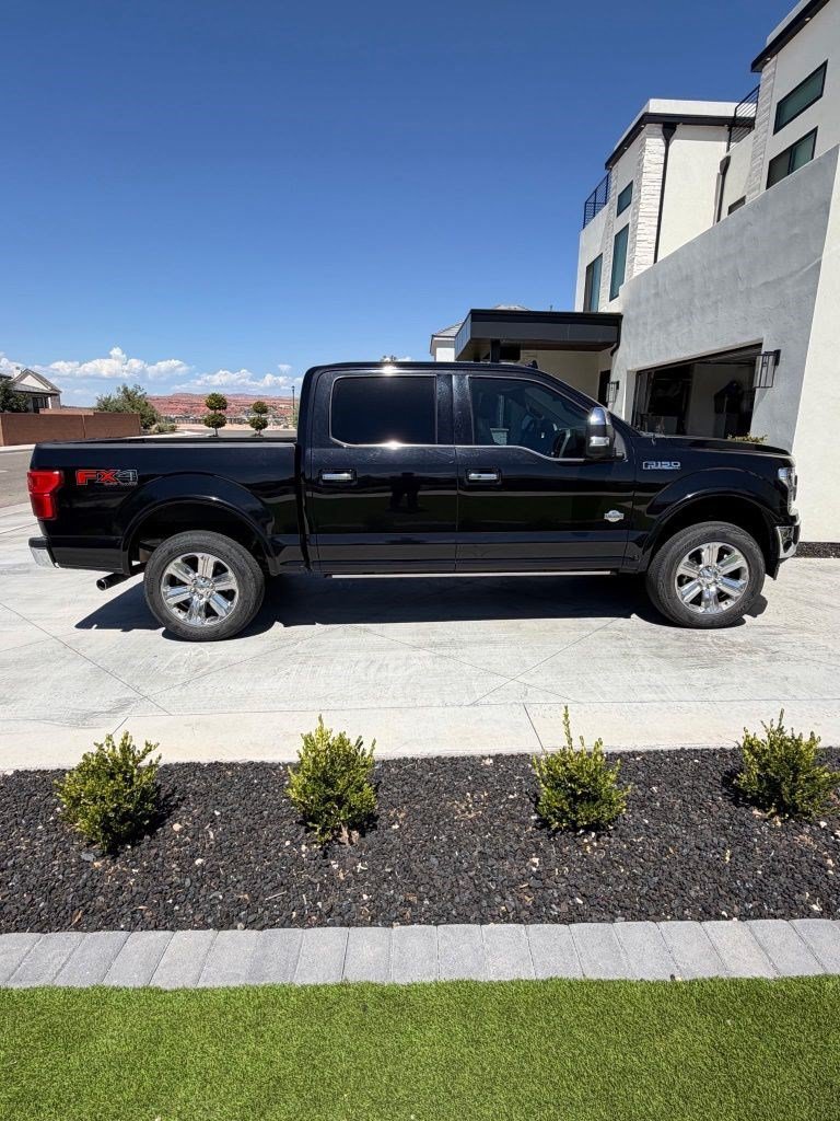 Used 2019 Blue Ford King Ranch image 3