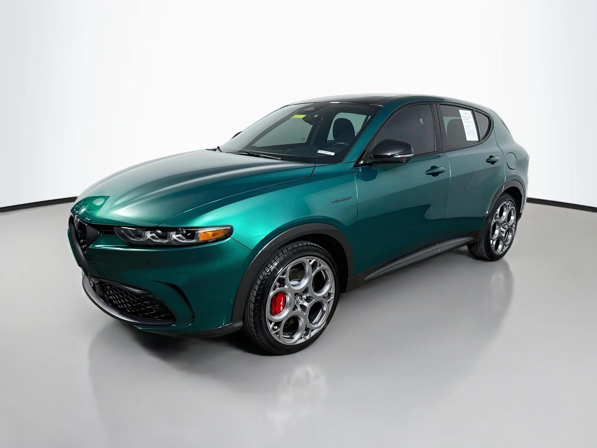 Used 2024 Verde Fangio Metallic Alfa Romeo Veloce image 2