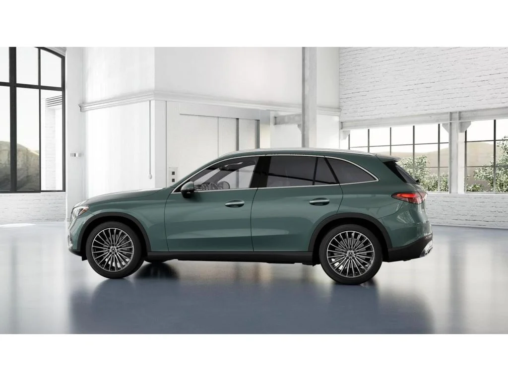New 2027 Silver Mercedes-Benz GLC 300 image 33