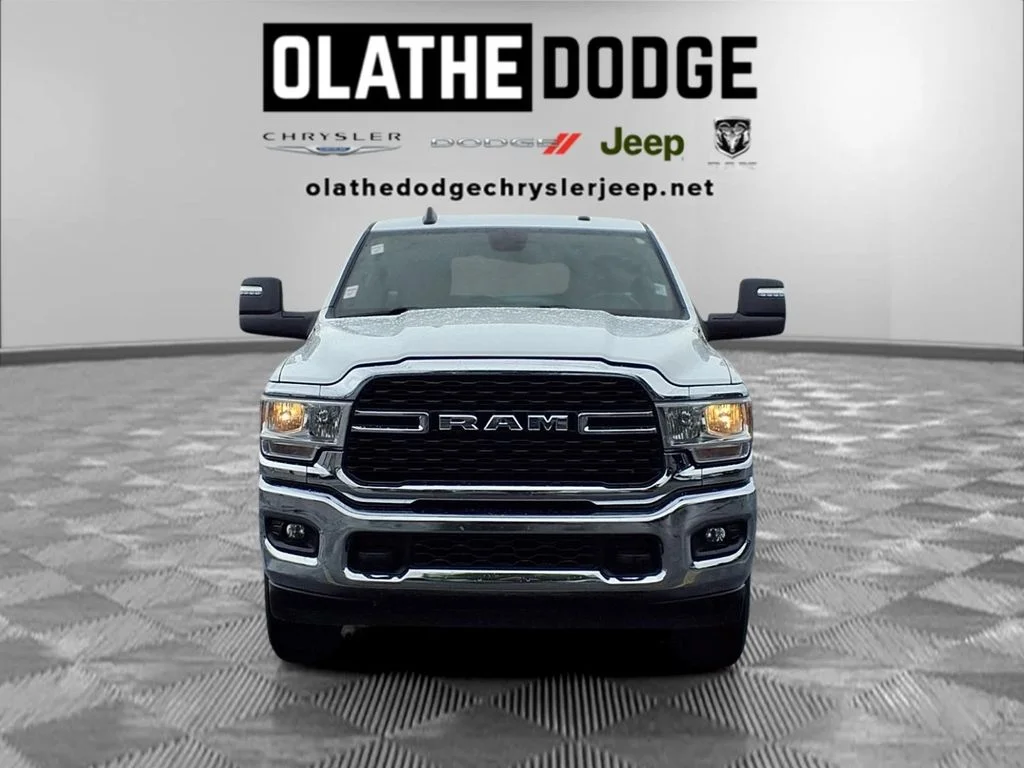 Used 2024 White Ram Big Horn image 31