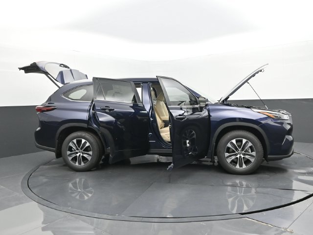 Used 2025 Blueprint Toyota XLE image 33