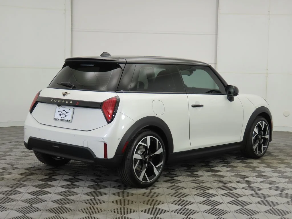 Used 2026 Nanuq White Metallic MINI  image 5