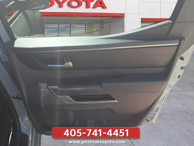 Used 2025  Toyota SR5 image 28