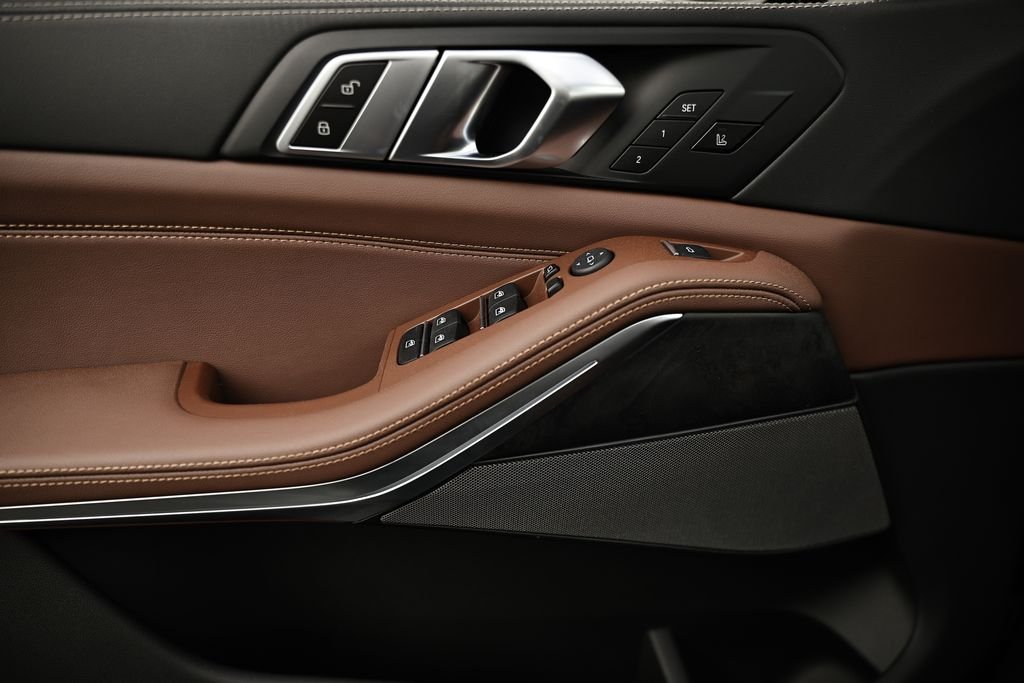 New 2026 Skyscraper Grey Metallic BMW xDrive40i image 14