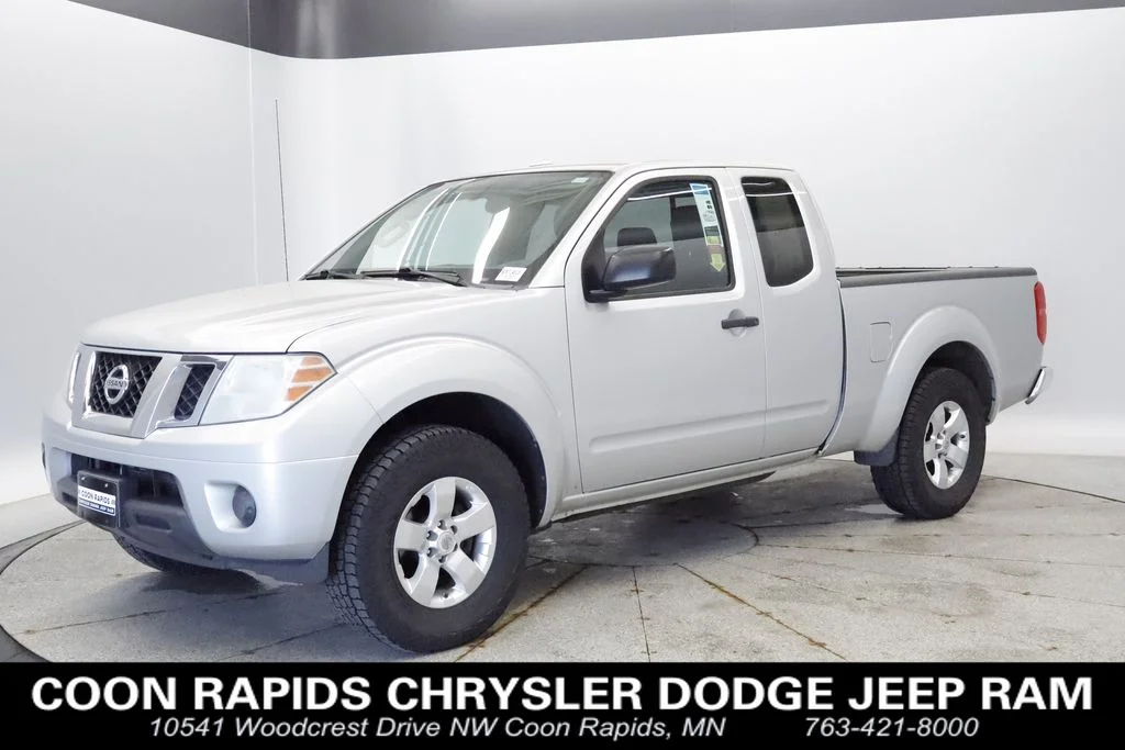 Used 2013 Silver Nissan SV image 1