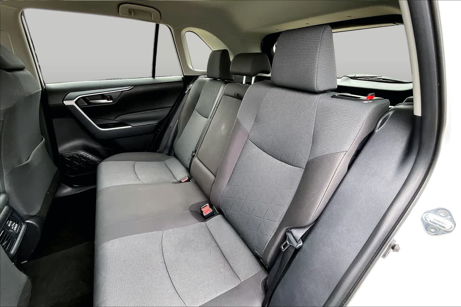 Used 2025 Ice Cap Toyota XLE image 21