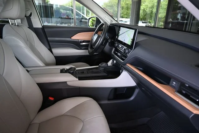 Used 2024 Beige Toyota Platinum image 24