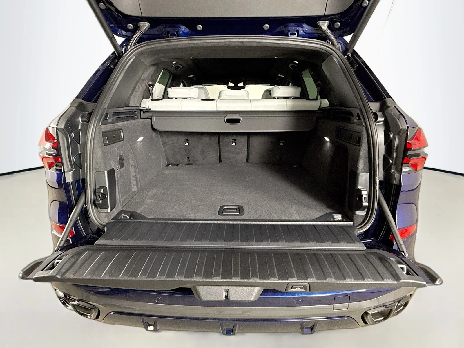 2026 BMW X5 M60i - Photo 28