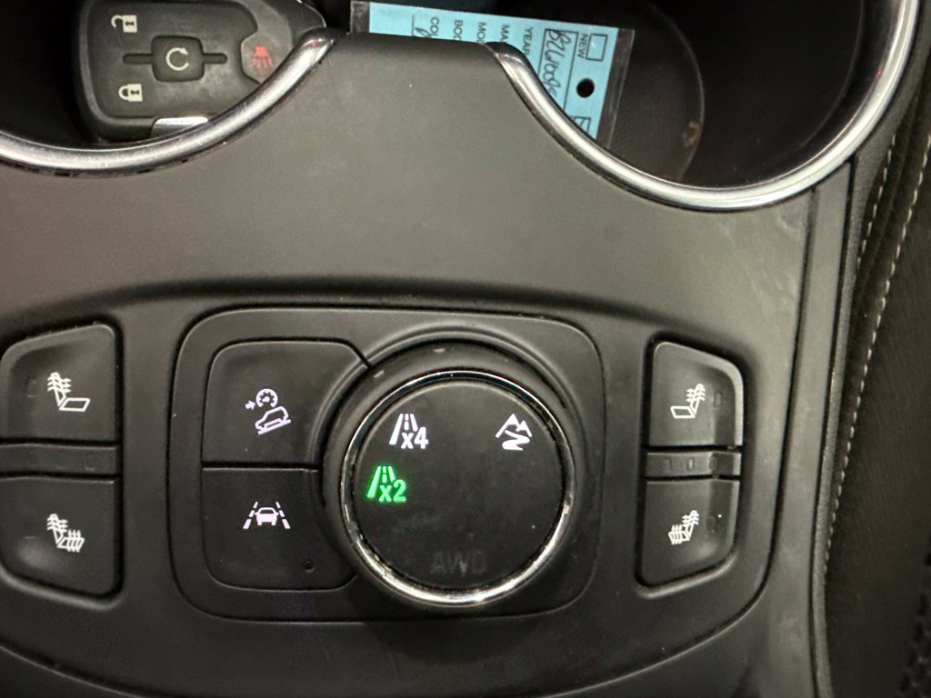 Used 2023 Silver GMC SLE image 32