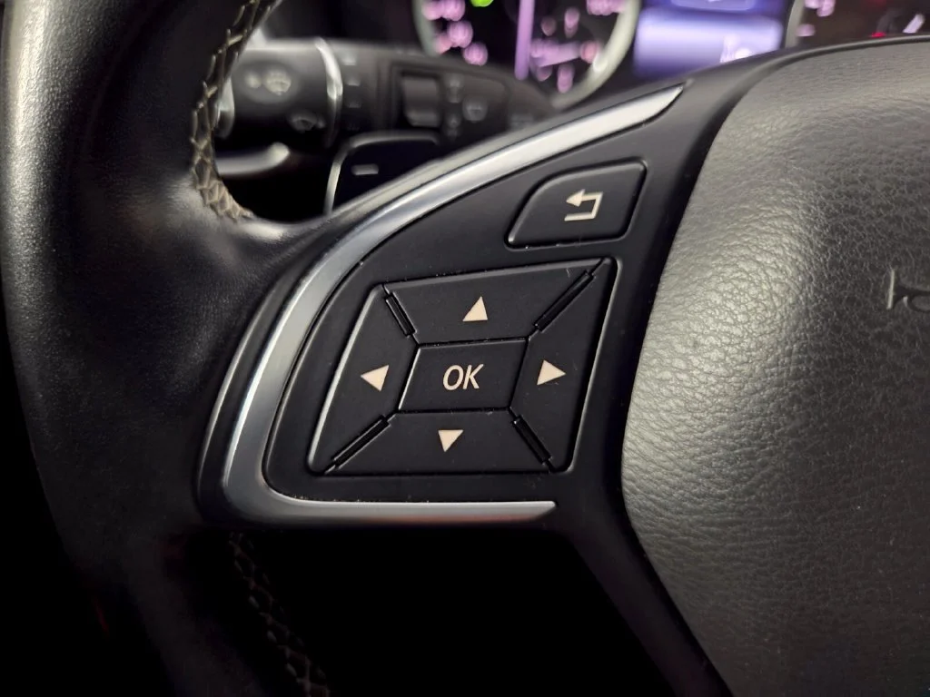 Used 2018 Ink Blue INFINITI Sport image 17