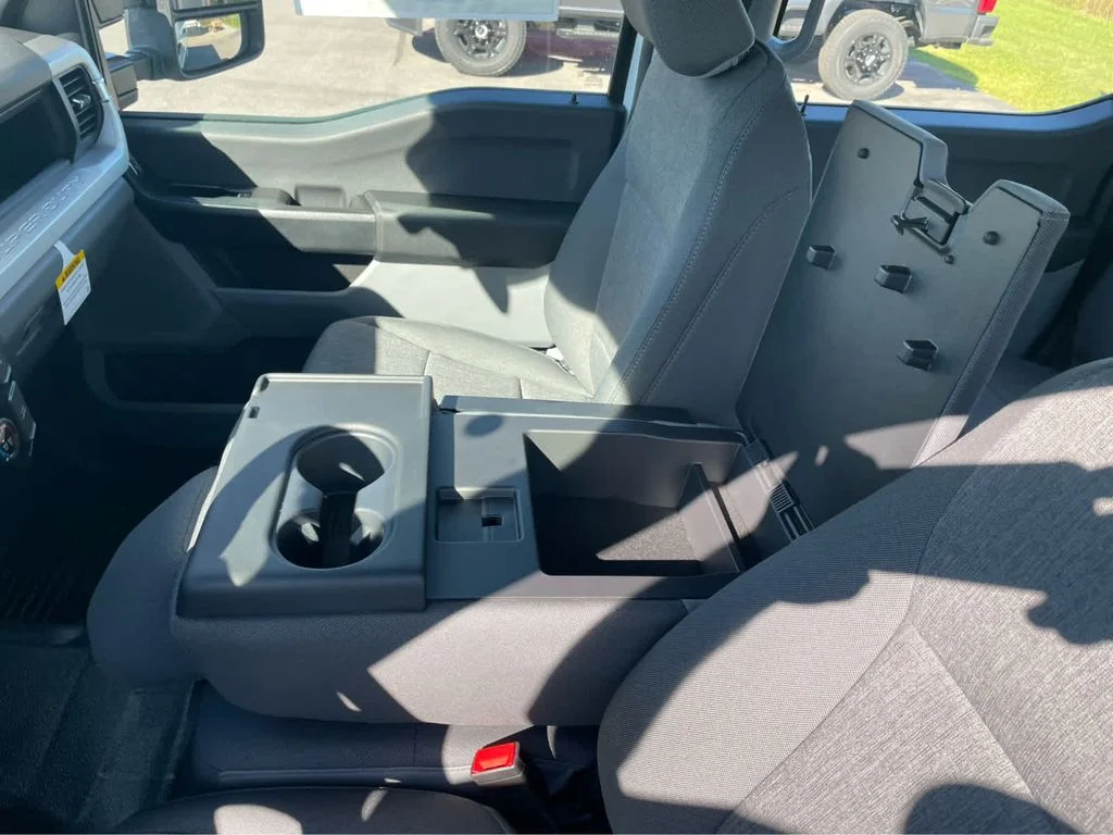 New 2026 Oxford White Ford F-350® XL image 28