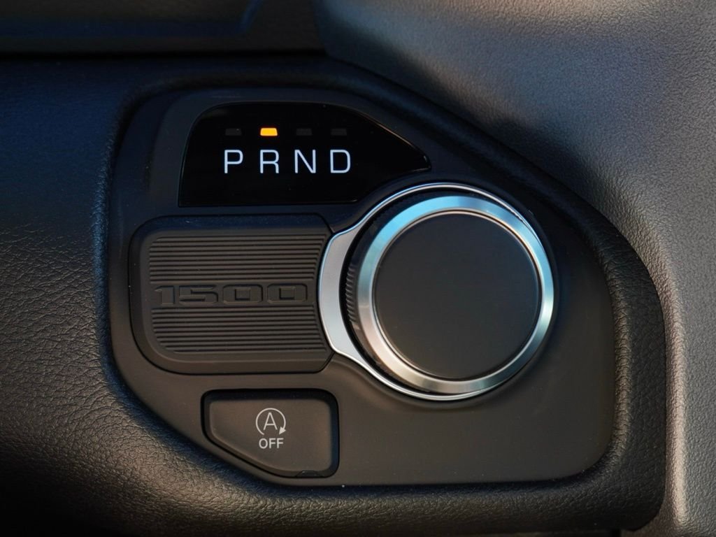 New 2026 Diamond Black Crystal Pearl-Coat Exterior Paint RAM Big Horn image 19