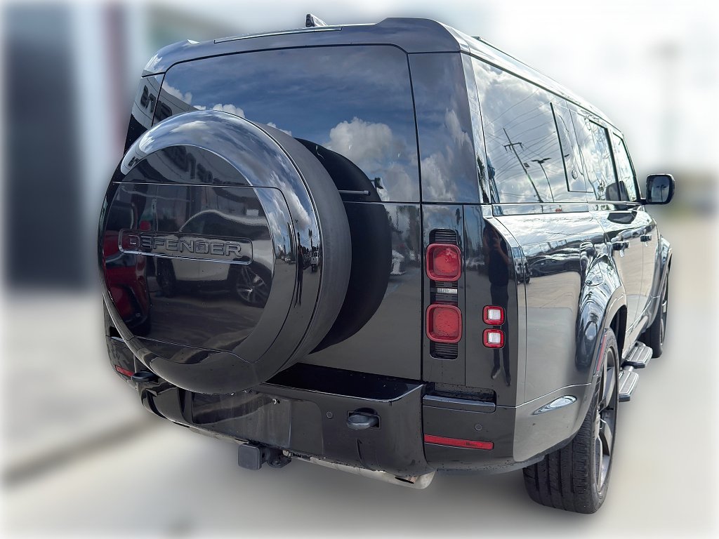 Used 2024 Santorini Black Metallic Land Rover 130 P400 X-Dynamic SE image 8