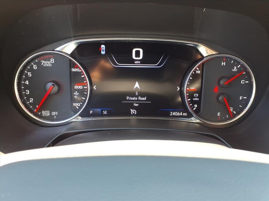 Used 2025 Iridescent Pearl Tricoat Chevrolet RS image 16