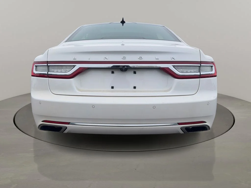 Used 2018 White Lincoln Reserve image 6