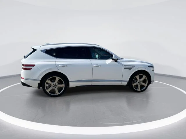 Used 2023 White Genesis 3.5T image 9