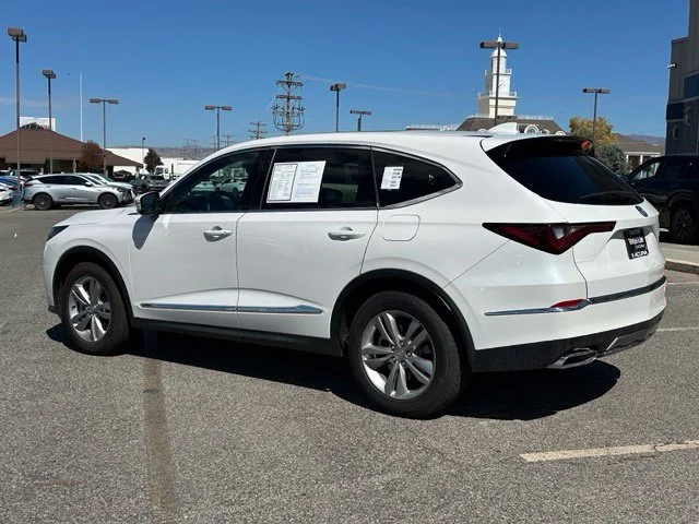 Certified Used 2025 Platinum White Pearl Acura Base image 9