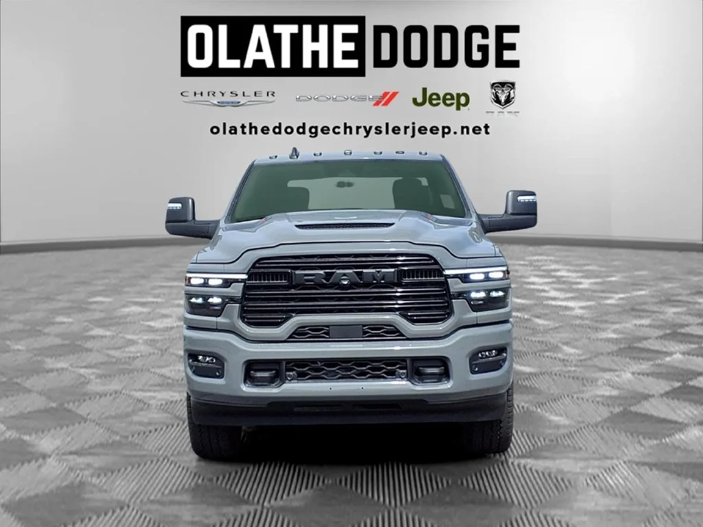 New 2027 Ceramic Gray Clear-Coat Exterior Paint RAM Laramie image 30