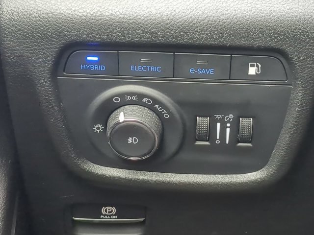 Used 2024 White Jeep 4xe image 30