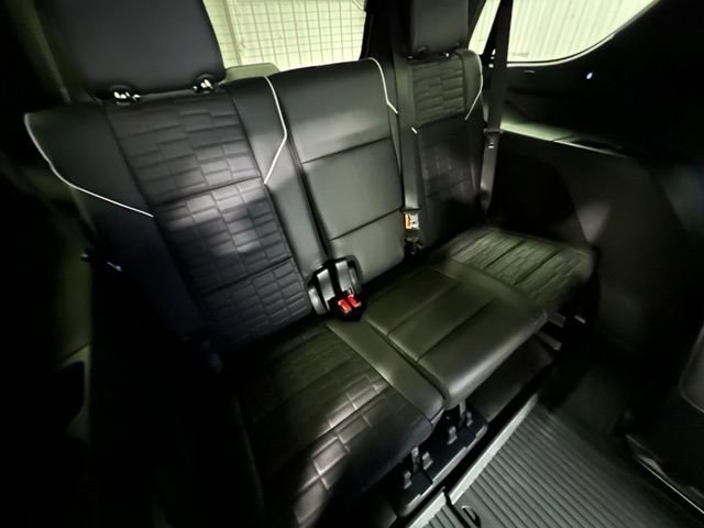 Used 2025 White Cadillac Sport Platinum image 23