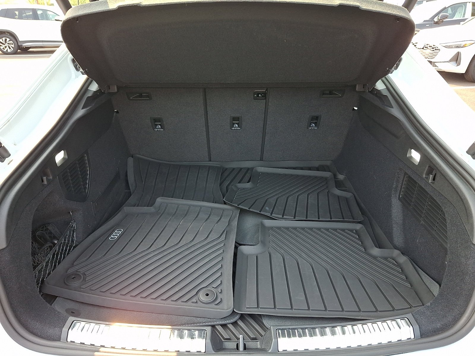 Used 2025 Glacier White Metallic   2Y2y Audi Premium Plus image 28