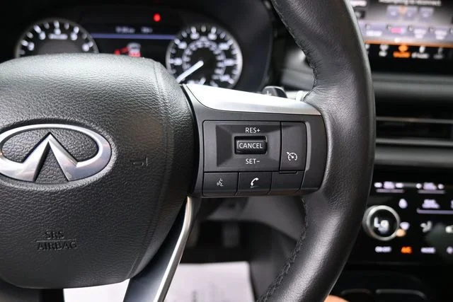 Used 2024 White INFINITI PURE image 31