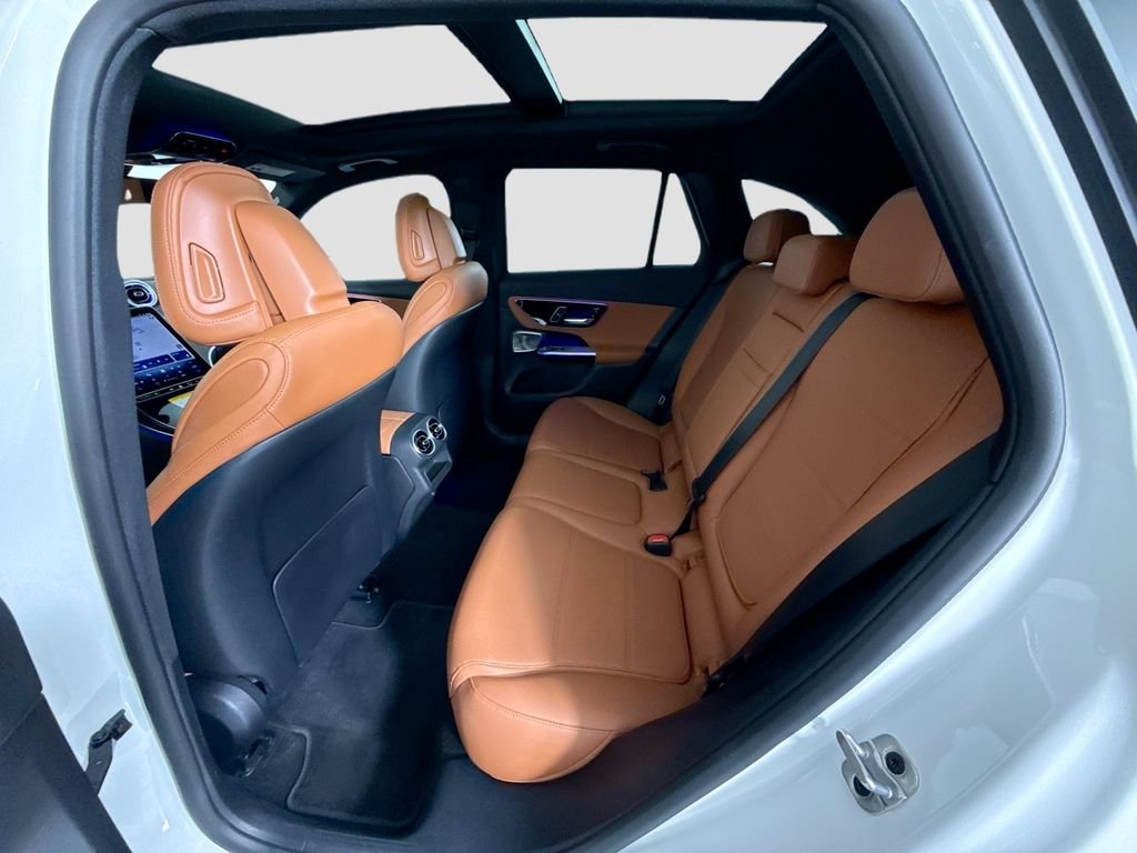 Used 2026  Mercedes-Benz GLC 300 image 22