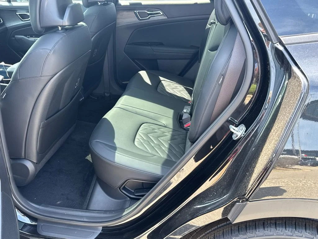 New 2024 Fusion Black Kia X-Line image 21