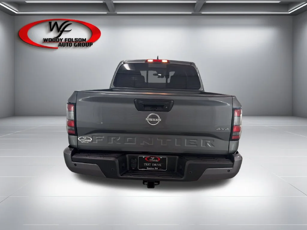 New 2027 Gun Metallic Nissan Crew Cab SV image 7