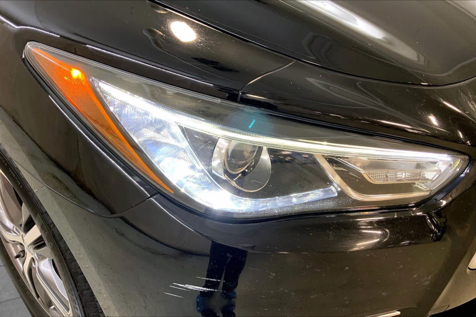 Used 2016 Black Obsidian INFINITI  image 27