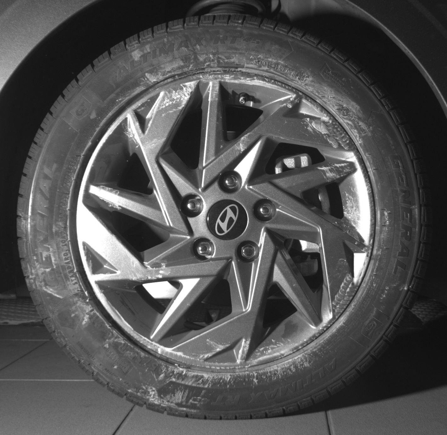Used 2024 Amazon Gray Hyundai SEL image 11