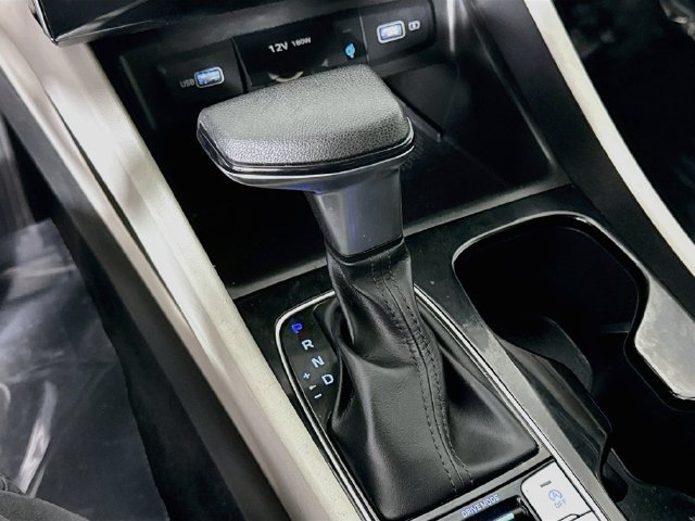 Used 2023 Serenity White Pearl Hyundai SEL image 16