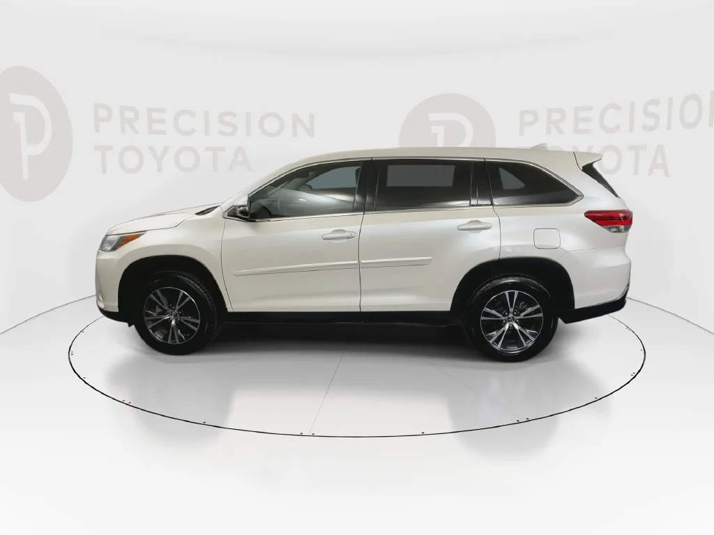 Used 2019 Blizzard Pearl Toyota LE Plus image 12