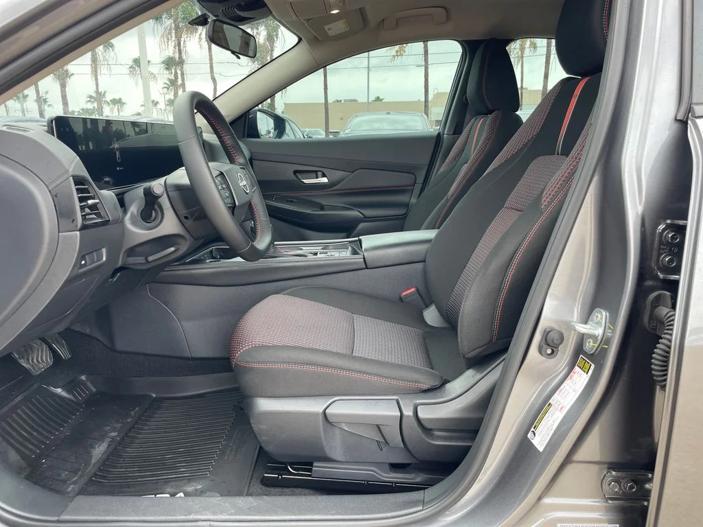Used 2026 Gray Nissan SR image 9