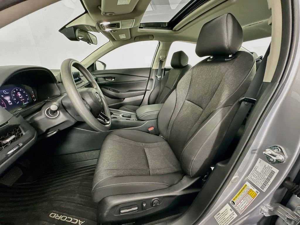 2025 Honda Accord SE - Photo 20
