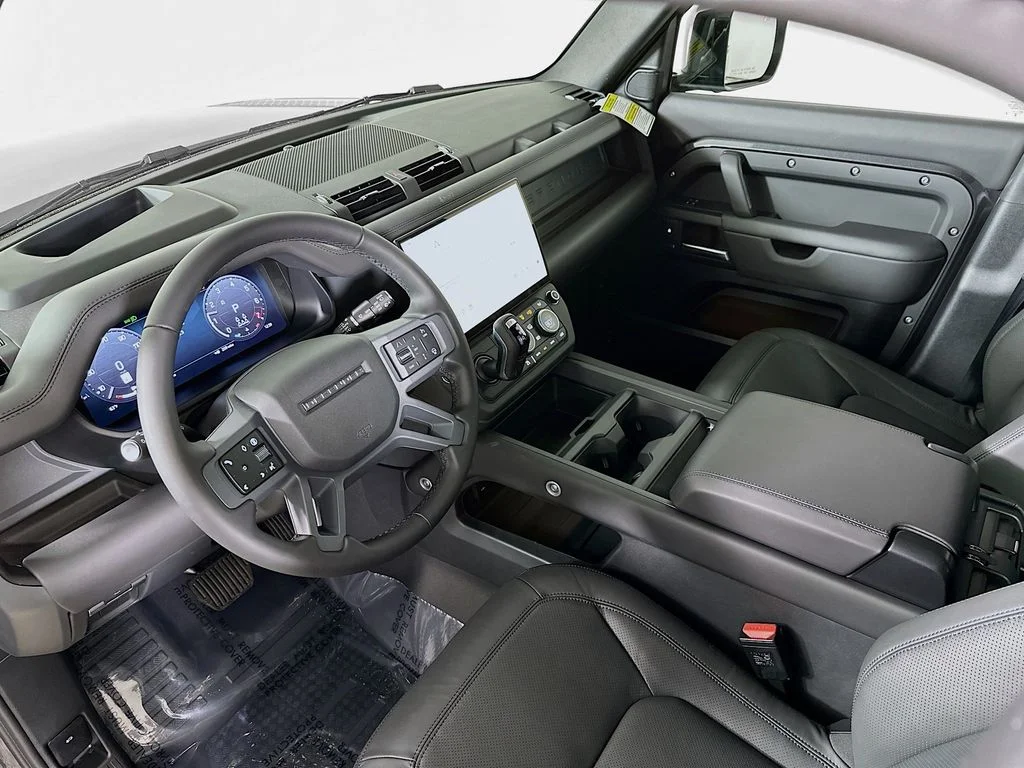 Used 2026 Carpathian Gray Premium Metallic Land Rover X-Dynamic SE image 10