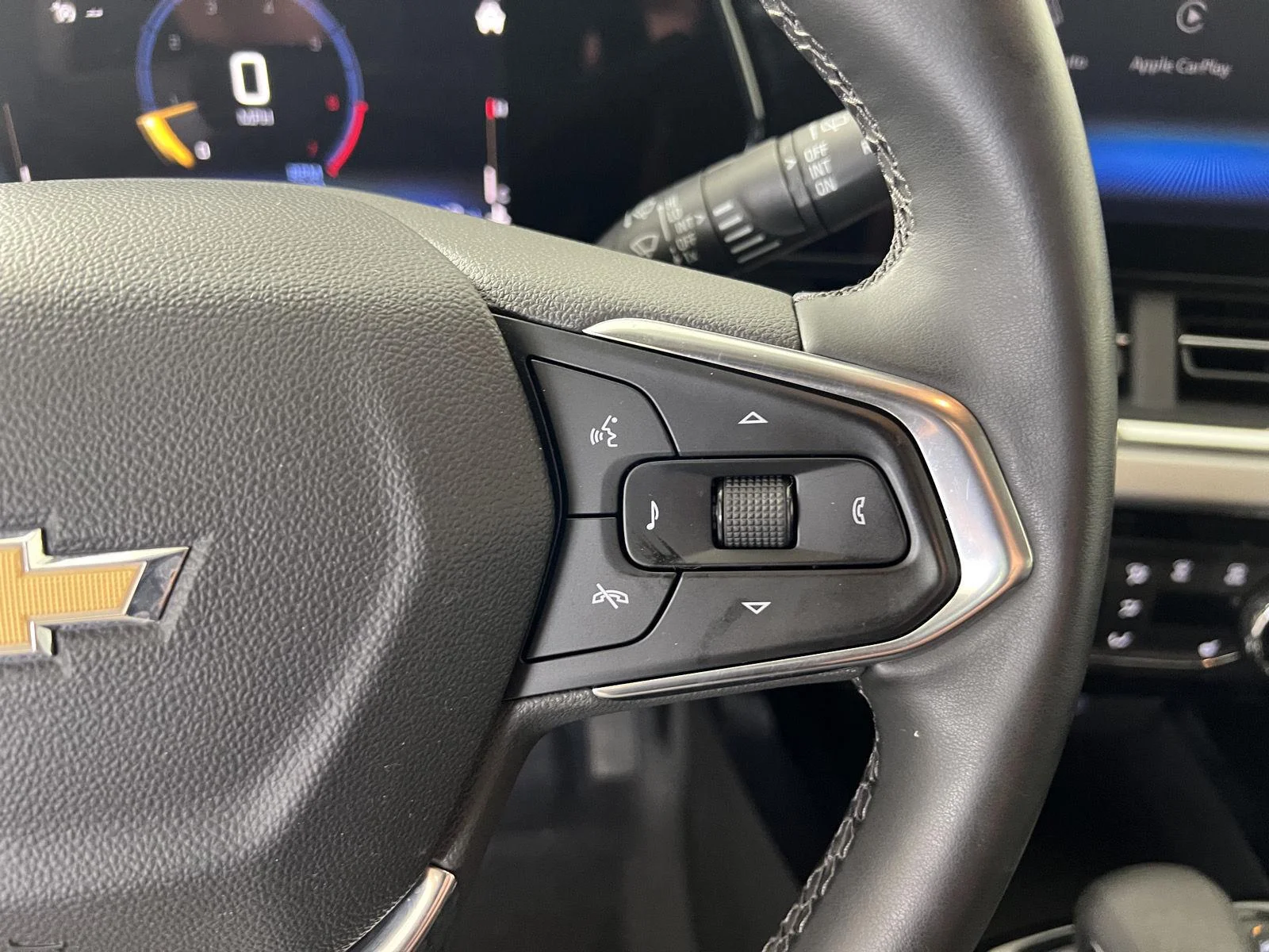 Used 2025 Marina Blue Metallic Chevrolet LT image 9