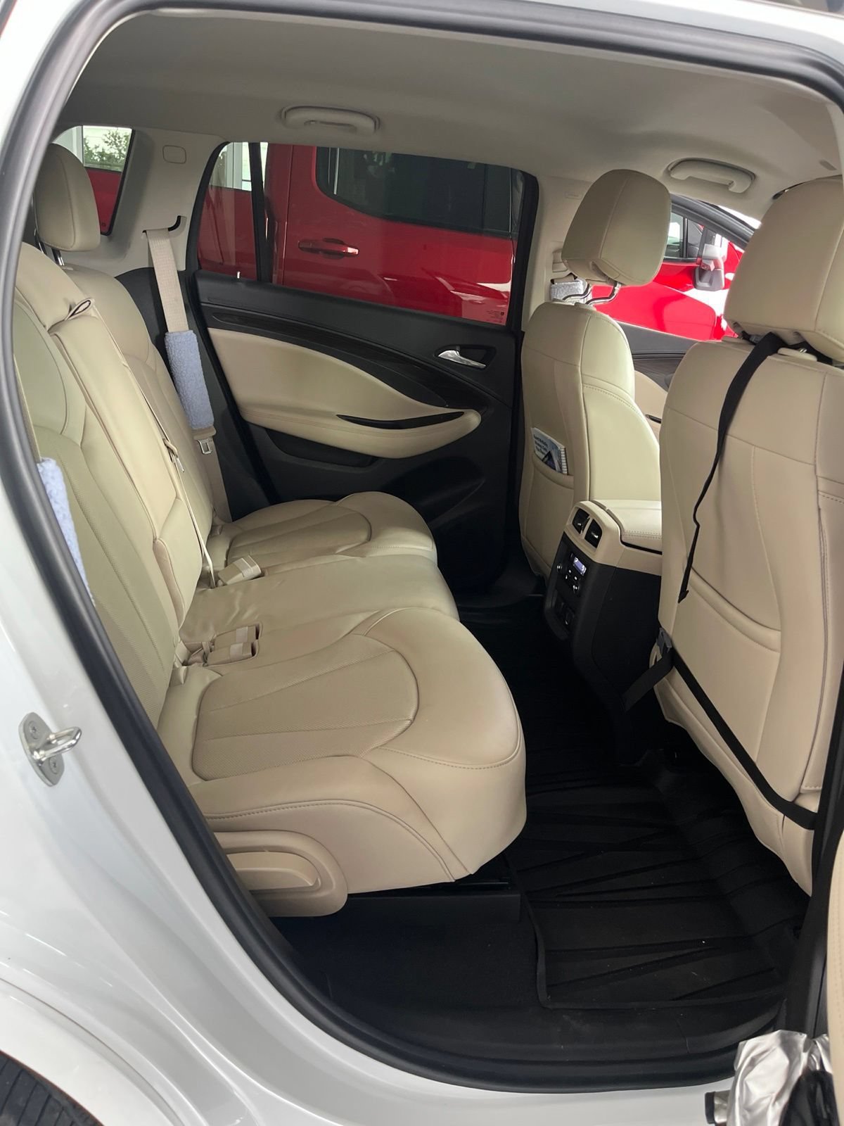 Used 2020 SUMMIT WHITE Buick Essence image 24