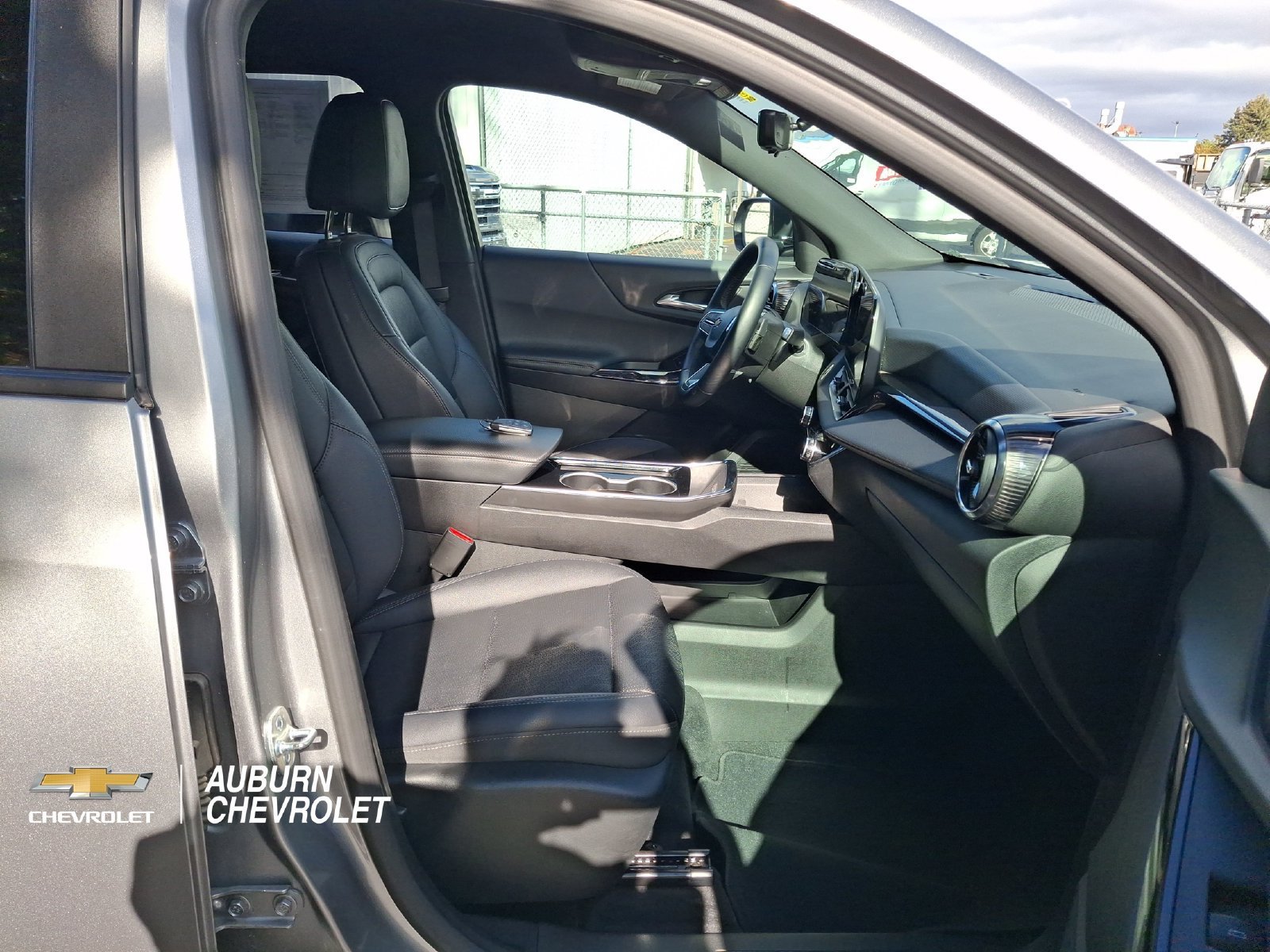 2025 Chevrolet Equinox LT - Photo 23