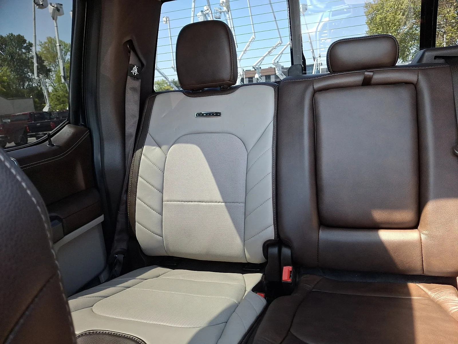 Used 2019 Agate Black Metallic   Um Ford Limited image 18