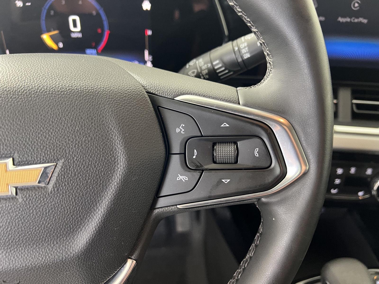 Used 2025 Marina Blue Metallic Chevrolet LT image 9