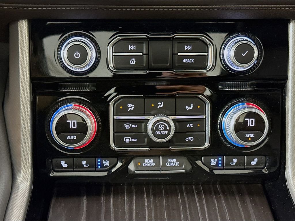 Used 2021 Green GMC Denali image 16