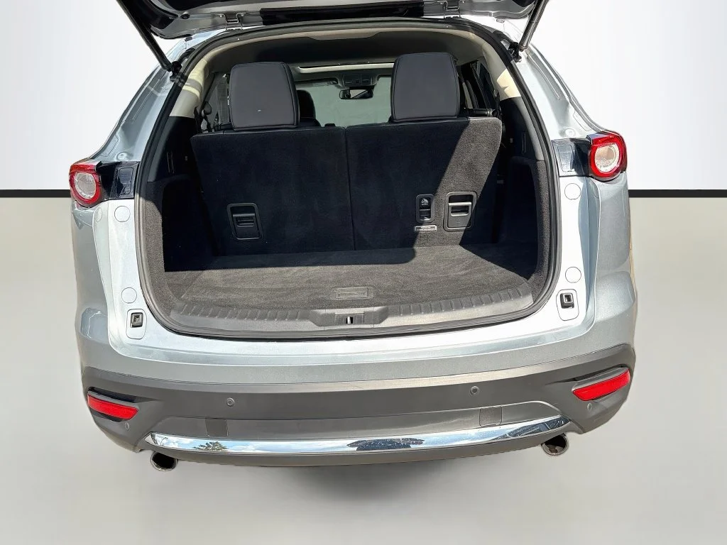 Used 2021 Sonic Silver Metallic Mazda Touring image 28
