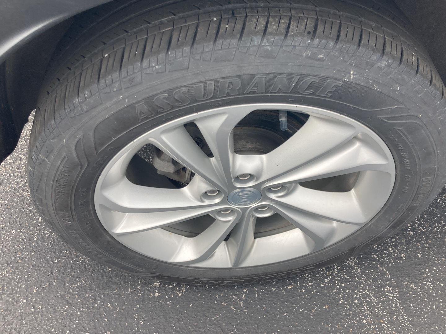 Used 2023 Moonstone Gray Metallic Buick Preferred image 8