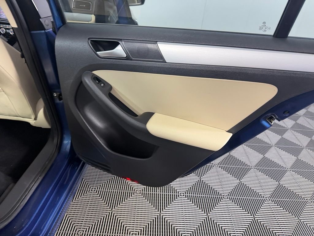 Used 2018 Blue Volkswagen 1.8T SEL image 26